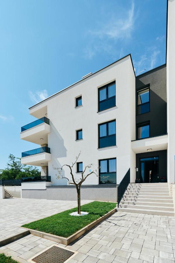 Apartments San Maris Umag Exterior foto